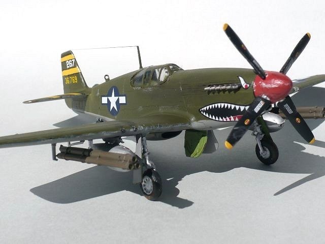 Aviao P-51B Mustang - REVELL AMERICANA » Kits - Avioes Civis e