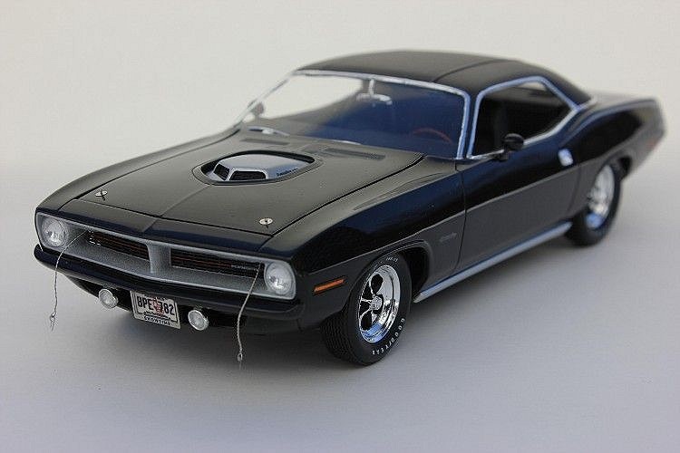 revell hemi cuda